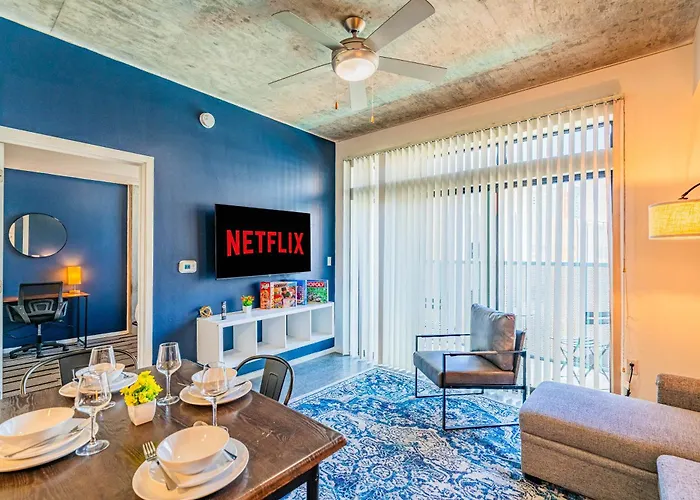 Unwind Near Phx Dt Gym Balcony Pool Parking Wd Apartment *