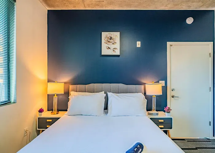 Unwind Near Phx Dt Gym Balcony Pool Parking Wd *