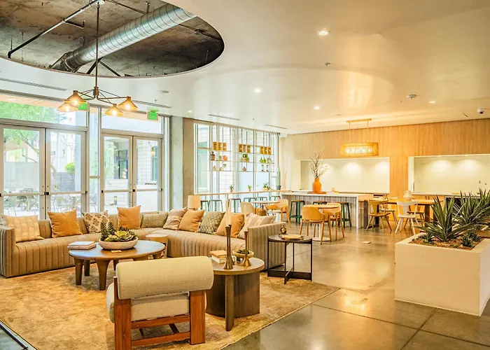 Unwind Near Phx Dt Gym Balcony Pool Parking Wd Apartment