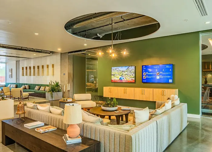 Unwind Near Phx Dt Gym Balcony Pool Parking Wd